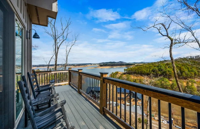 NEW Lake View Indoor Pool Sleeps 14 Hot Tub - Foto 47