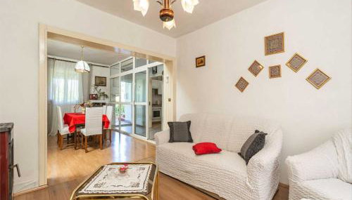 Villa Desin - Three Bedroom Apartment with Terrace and Garden View - Photo 2