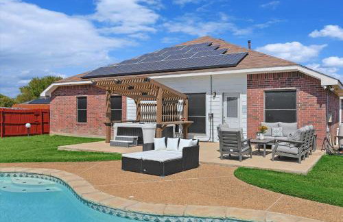 5BR Holiday Getaway in DeSoto with Pool, Hot Tub & Cinema - Foto 45