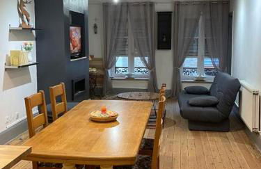 Les Gîtes de Monthermé Le Duplex avec vue sur la Meuse - Foto 1