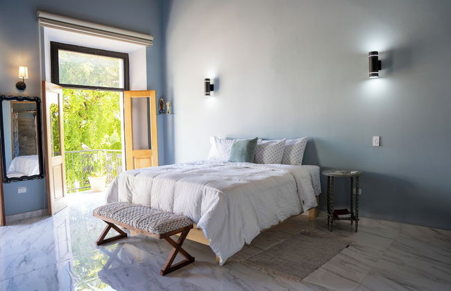 Hugo's Rental - Photo 3