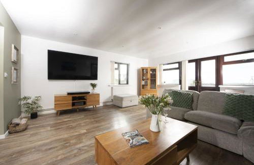 Wheal Francis - Hot Tub - Accessible Bungalow - Free Wi-Fi - Parking - Foto 9