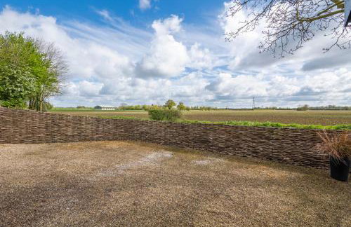 East Wing at Champaignes Toft, Mendlesham - Foto 23