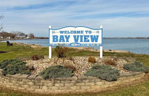 Walk to Sandusky Bay Home with Hot Tub and Fire Pit! - Foto 25