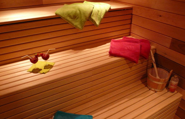 Rustic Farmhouse With Pool - Photo 33