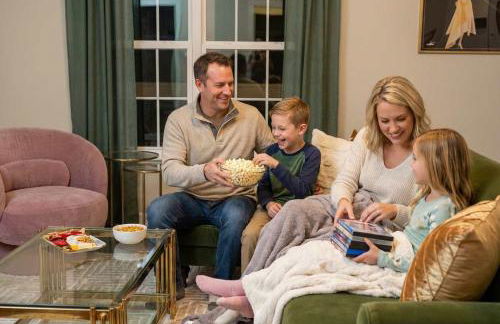 Raleigh Retreat w Fire Pit Patio & Workspace - Foto 9