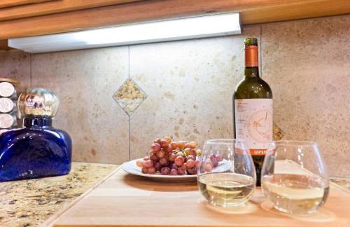 The Debonair Derby by PaseoHomesAZ with Heated Pool - Foto 25