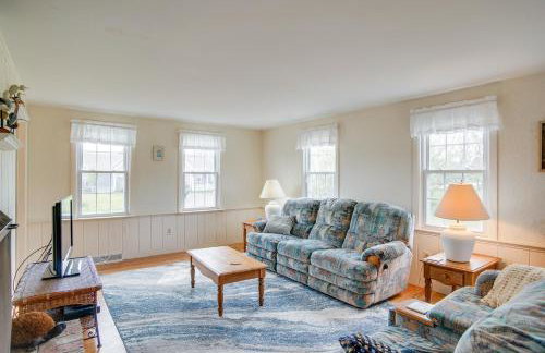 Walk to Beach Chatham Gem with Ocean-View Sunroom! - Foto 5