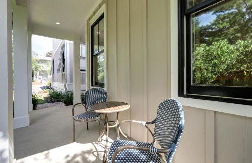 Cute Little Cottage! Perfect Getaway! 2 Pools! Sleeps 4! - Foto 57