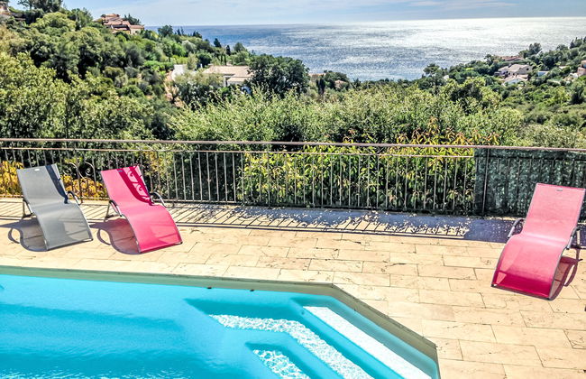 3 bedroom House in Roquebrune-sur-Argens with private pool and garden - Foto 1