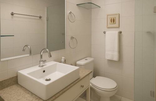 Flat Vista Mar com Piscina e Wi-Fi Rápido Rio Vermelho - Foto 26