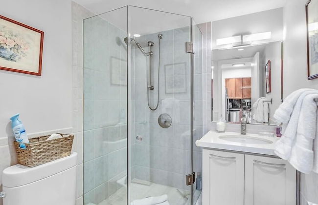 Updated Unit With Beautiful Florida Bay Sunsets 1 Bedroom Condo by RedAwning - Photo 15