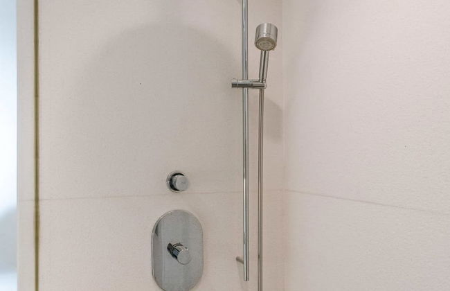 Modern Apartment in Centre With Parking - Foto 20