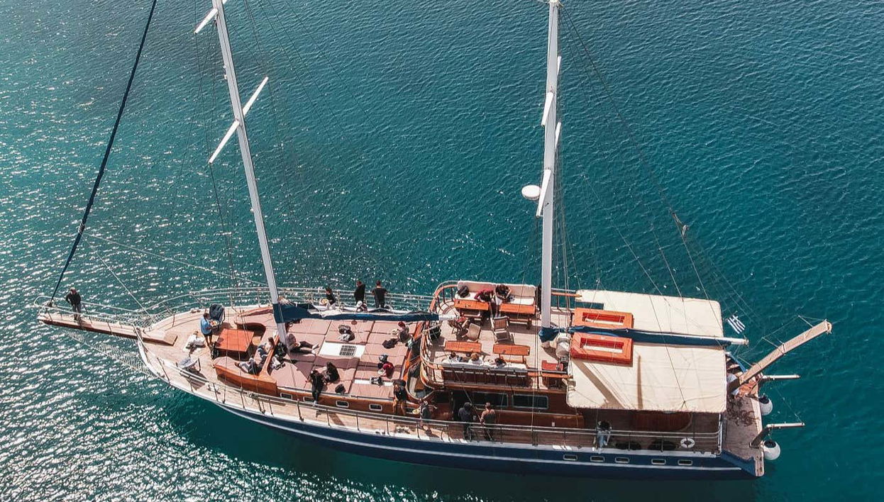 Passeio de barco pela Riviera de Atenas