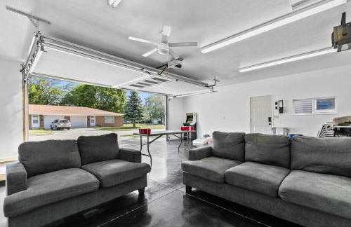 Stadium District walking distance, Tailgate Garage - Foto 2