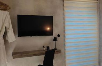 ClockWise Earthy Vibe House in Apano Chora - Photo 30