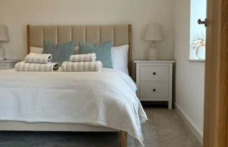 Apple Store- Countryside Apartment - Photo 12