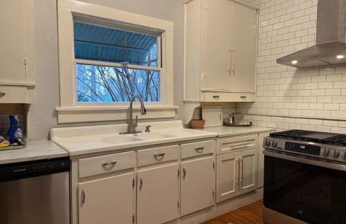 City Cottage on Main Street In North GA - Foto 4