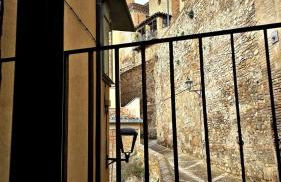 Explore Tarazona from This Central & Peaceful Flat - Photo 3