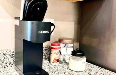 Spacious, Family-Friendly Home - Photo 17