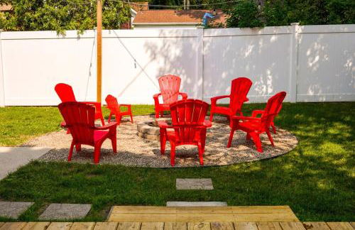 South Haven Getaway -Close to Beach & Town - Foto 42