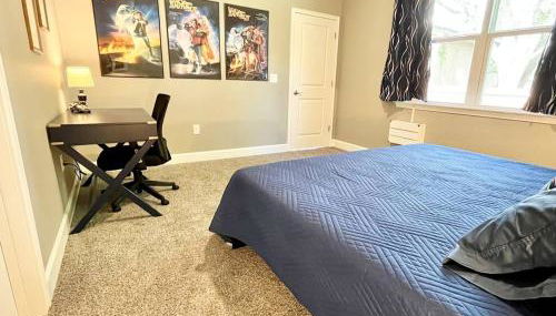 The Arcade close to downtown with fenced yard - Photo 2