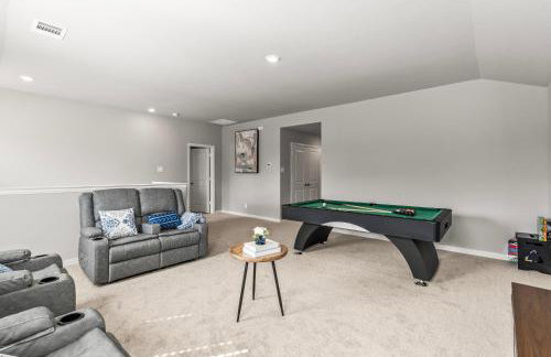 4Bed Luxury Getaway with Pool Table and Near Lake Lavon - Foto 20