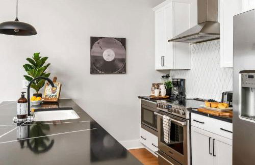 Side-by-Side Homes with Hot Tubs - Sleeps Over 20 Guests - Photo 14