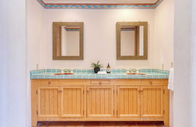 The Pond Estate by Avantstay Maximalist Designer Compound w/ 2 Casitas, Indoor + Outdoor Pools, Tennis Court, & Gorgeous Mountain Views 12k Sqft - Foto 54