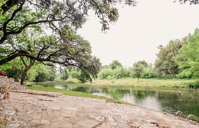 Frio River Cabins - Photo 73