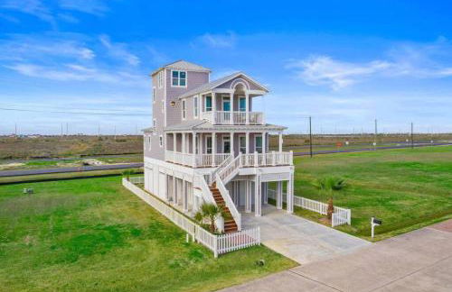Picturesque beach house with plenty of room and amazing decks, close to beach - Foto 35
