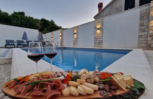 Apartment Casa Lumina - 5 minutes to the airport - Foto 1