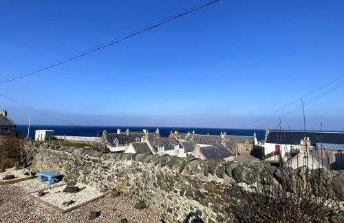 Number Forty Two, Portsoy - A 3 bedroom cottage with sea views - Foto 22