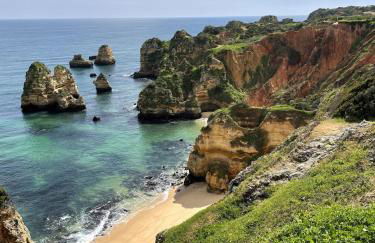 NOVO! Apartamento junto à praia com piscina - Foto 11