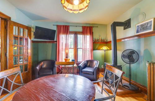 Fire Pits, Views and Yard Luxe Mt Horeb Getaway! - Foto 10