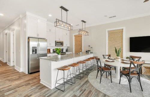 Mallard Pointe Unit 200- Luxury Condo- Conveniently Located! - Foto 23