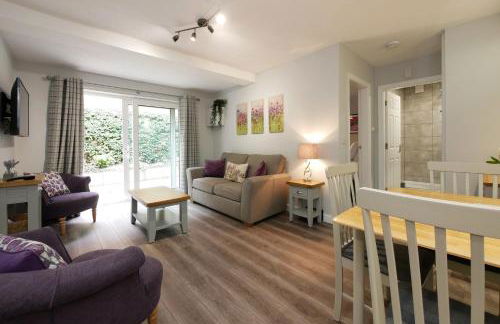 Crewe Short Lets 4 Victoria Court, Crewe - Photo 1