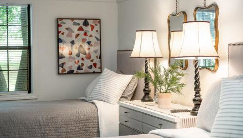 Next to Expo, 5 beds, Hot-tub, corn hole, pets! - Foto 5