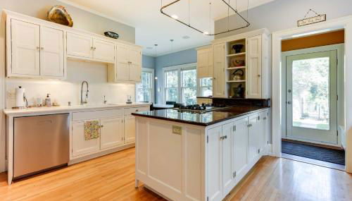 Charming MPLS Home with Patio - Walk to Uptown! - Foto 4
