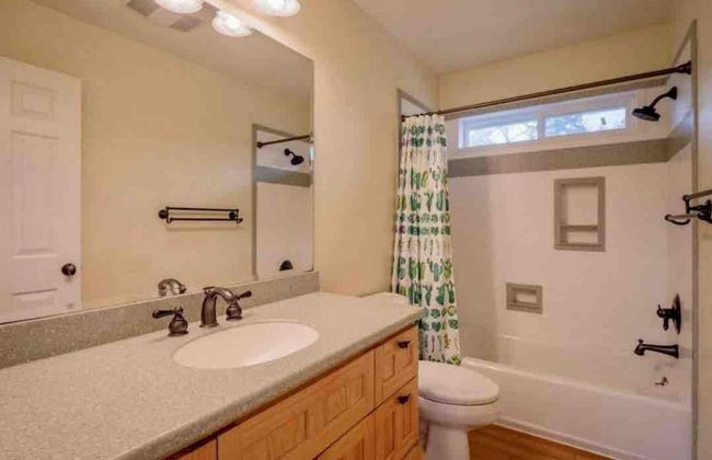Medford Home and 2 Condos With Pool and Hot tub - Foto 28
