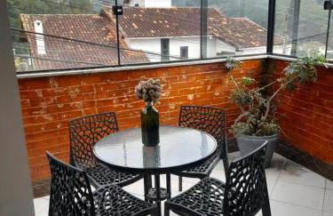 Casa em Petrópolis - Foto 1