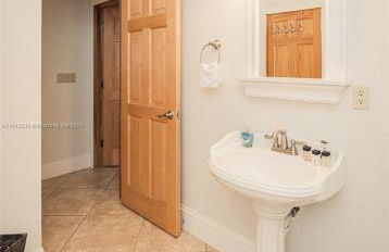 Oceanfront Luxury Villa 5Bedroom and 4Bath Beach Access - Photo 6