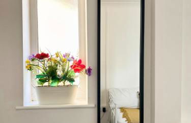 Treforest Apartment 2 Bedrooms - Next Station- Free Parking - Foto 25