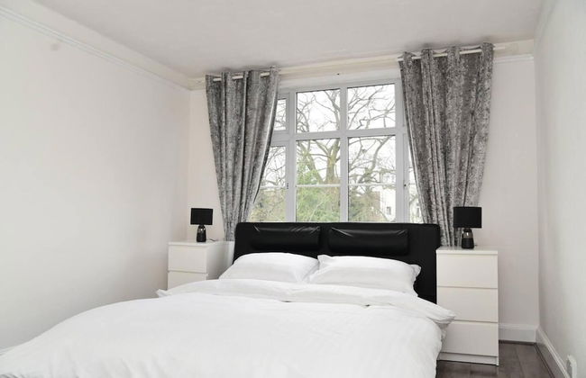 Bright and Spacious 2-bed Apartment in Sutton - Foto 4