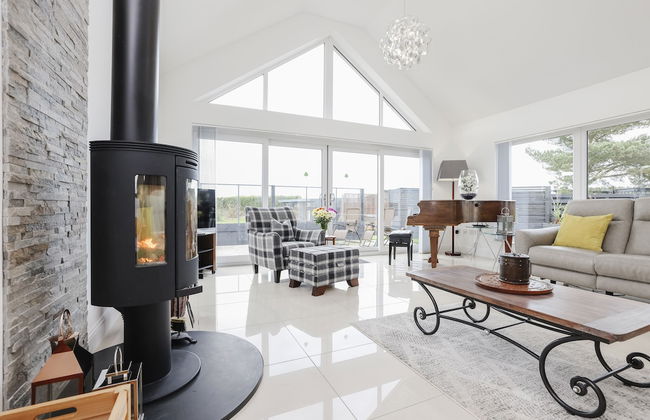 JOIVY Luxurious & Spacious 3Br House With A Hot Tub - Foto 22