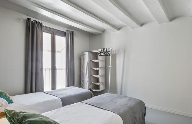 My Address in Plaza Real - Photo 2