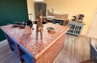 Forest View, ganzes Haus 100qm, 2 Schlafzimmer, 2 Bäder, Badewanne, Garten & Terrasse - Photo 21