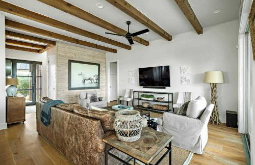 Scenic Lake Travis Farmhouse - Pickleball - BBQ - Foto 2