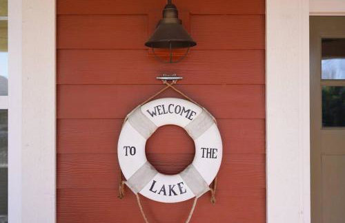 Oasis Cottage- Waterfront experience without the expensive fee! - Foto 9