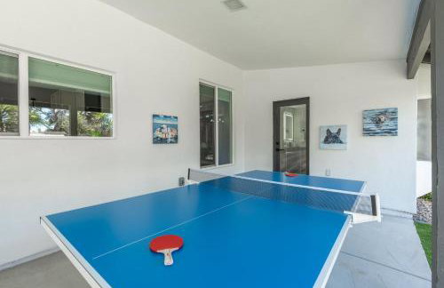 Modern Escape with Pool Ping Pong & Putting Green - Foto 40